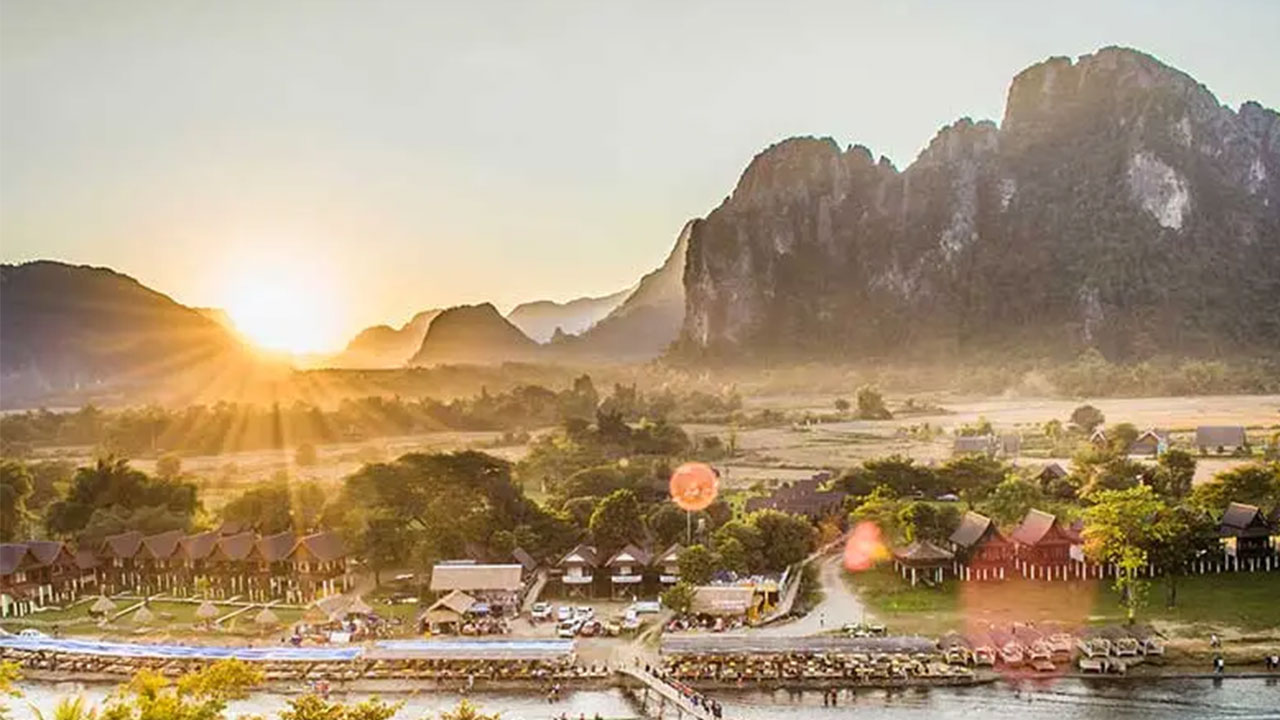 Negara Moden 7 Tips Aman Traveling ke Negara Baru untuk Pengalaman - SHIFTORBIT